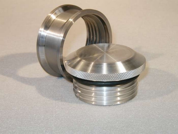 PRO STYLE 2.75" CAP & STEEL BUNG